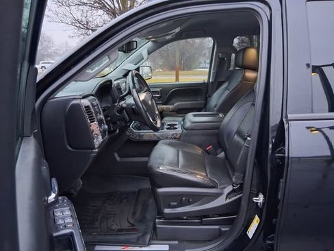 Used 2016 Chevrolet Silverado 1500 LTZ Z71 w/ Realtree Edition image 12