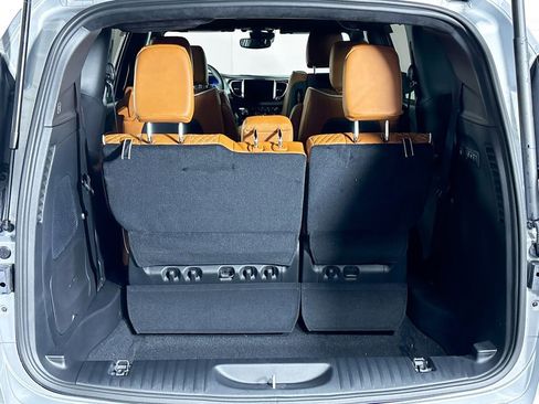 New 2026 Chrysler Pacifica Pinnacle image 21