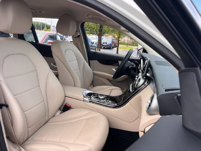 Used 2017 Mercedes-Benz GLC 300 image 29