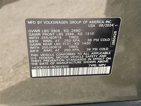 Used 2024 Volkswagen Atlas Peak Edition SE image 33