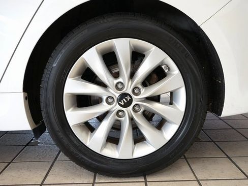 Used 2018 Kia Optima EX image 52