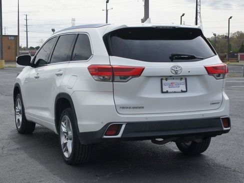 Used 2018 Toyota Highlander Limited image 18