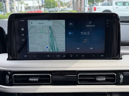 Used 2025 Lincoln Aviator AWD image 23