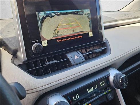 Used 2024 Toyota RAV4 XLE w/ Convenience Package image 9