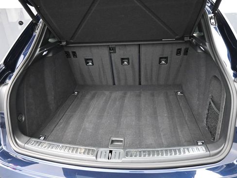 Certified 2023 Porsche Macan Turbo image 32