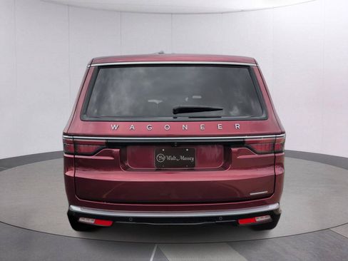 Used 2024 Jeep Wagoneer Series II AWD/4WD image 6