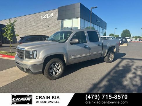 Used 2009 GMC Sierra 1500 SLE w/ Power Pack Plus AWD/4WD image 8