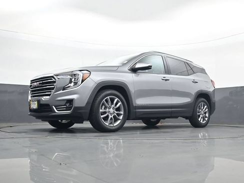 Used 2023 GMC Terrain SLT FWD image 21