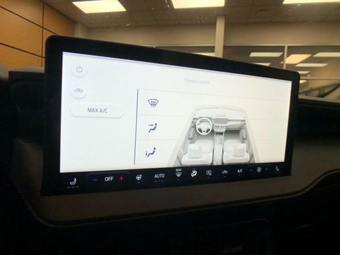 New 2025 Ford Maverick XLT w/ XLT Luxury Package image 17