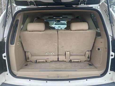 Used 2014 Cadillac Escalade Premium image 8