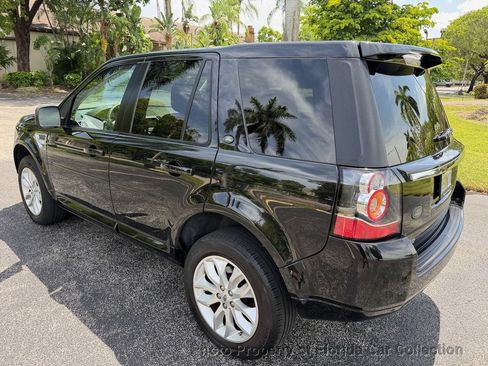 Used 2014 Land Rover LR2 AWD/4WD image 3