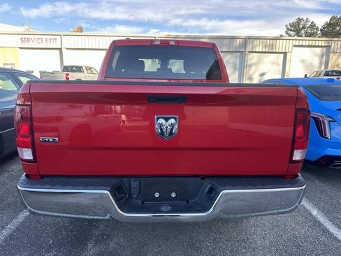 Used 2022 RAM 1500 Classic SLT image 9