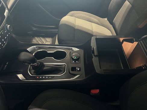 Used 2023 Chevrolet Traverse LT w/ Midnight/Sport Edition image 26