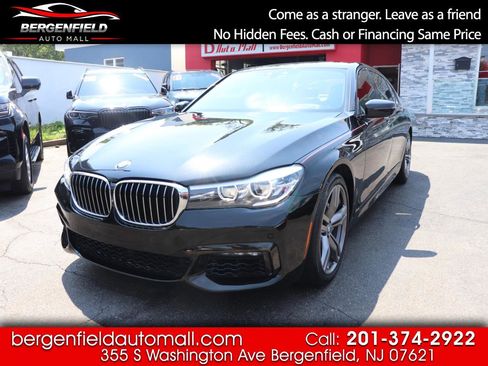 Used 2018 BMW 740i xDrive 740i xDrive Sedan image 1