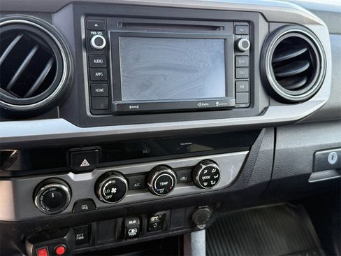 Used 2018 Toyota Tacoma SR5 image 13