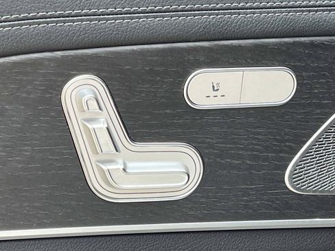 Used 2025 Mercedes-Benz GLS 450 4MATIC image 23