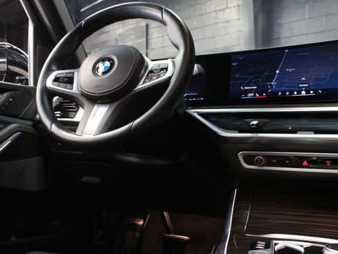 Used 2024 BMW X5 sDrive40i w/ M Sport Package image 60