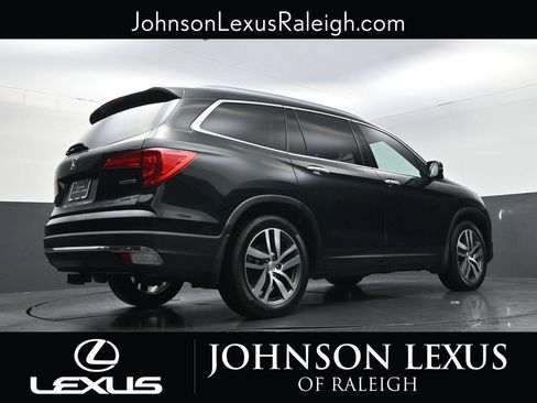 Used 2016 Honda Pilot Touring image 21