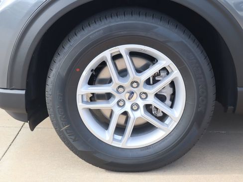 New 2026 Ford Explorer Active w/ Active Comfort Package RWD image 19