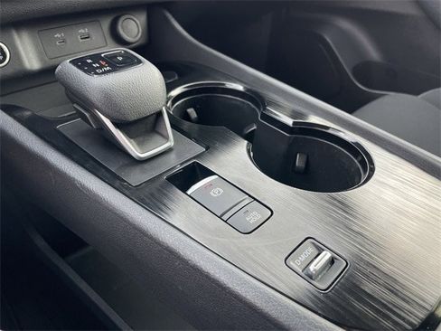 Used 2023 Nissan Rogue S image 20