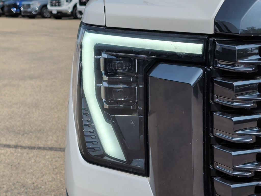 Used 2024 GMC Sierra 3500 Denali Ultimate AWD/4WD image 44