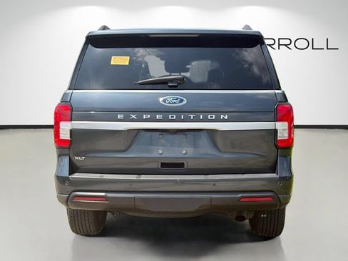 Used 2022 Ford Expedition XLT RWD image 4