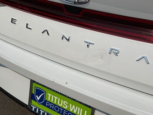 Used 2021 Hyundai Elantra Limited FWD image 33