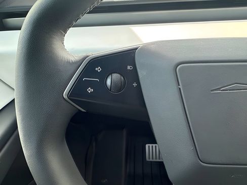 Used 2024 Tesla Cybertruck AWD Crew Cab image 17
