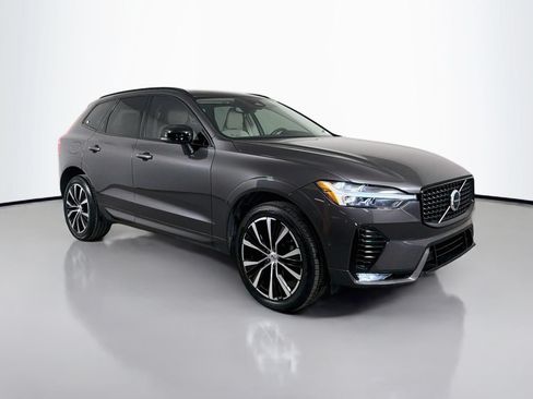 Certified 2023 Volvo XC60 B5 Plus w/ Protection Package Premier AWD/4WD image 3