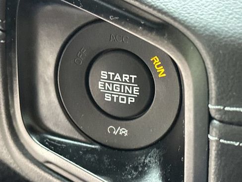 Used 2025 Jeep Wrangler Unlimited Rubicon AWD/4WD image 38
