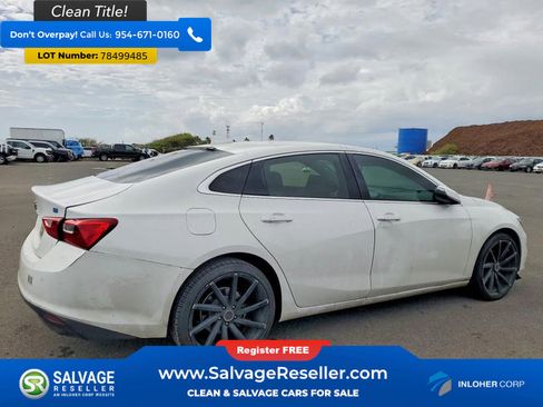 Used 2017 Chevrolet Malibu Hybrid w/ Leather Package image 4