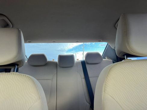 Used 2013 Hyundai Accent GLS w/ Premium Pkg FWD image 18