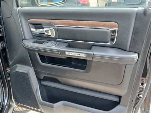 Used 2014 RAM 1500 Laramie w/ Convenience Group image 21