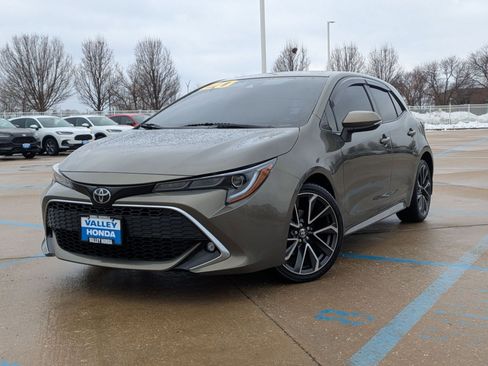 Used 2020 Toyota Corolla XSE image 2