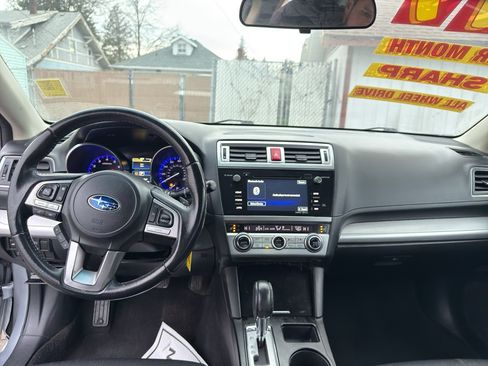 Used 2017 Subaru Legacy 2.5i Premium image 11