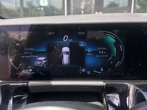 Used 2022 Mercedes-Benz GLA 250 4MATIC image 1
