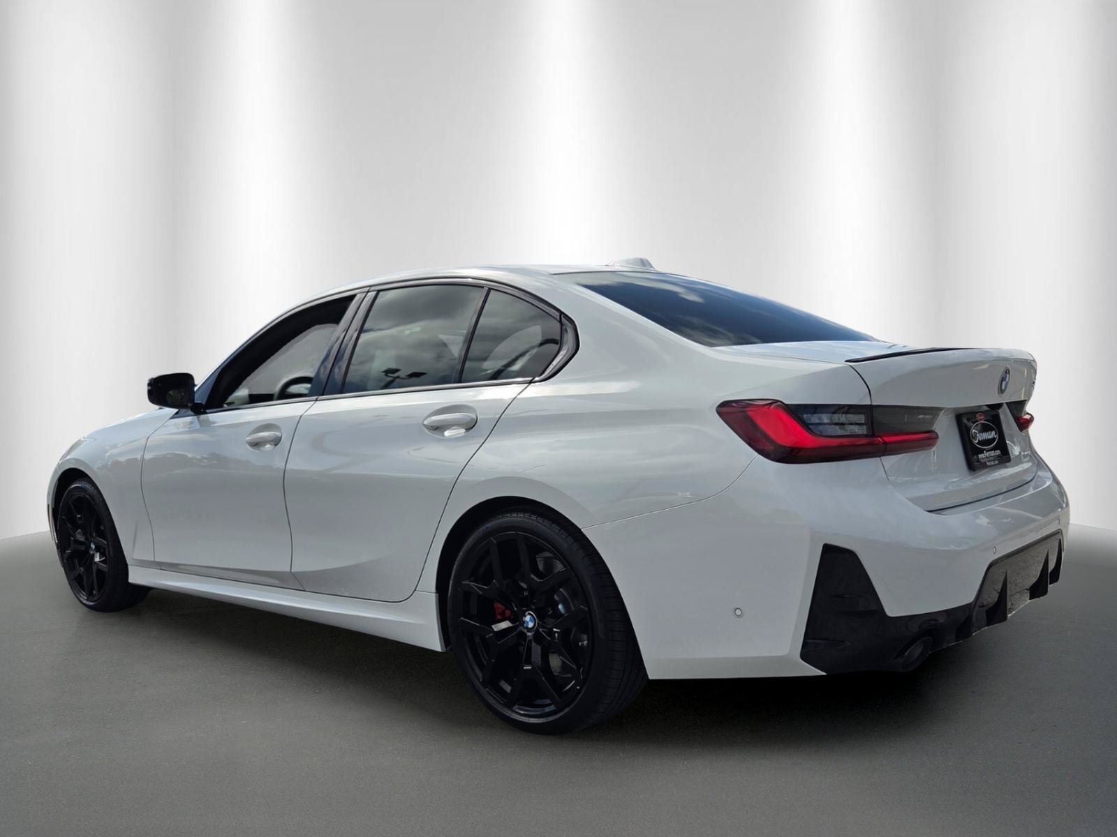 New 2026 BMW 330i Sedan w/ M Sport Package RWD image 5