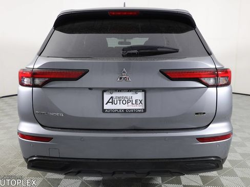 Used 2024 Mitsubishi Outlander SE Black Edition FWD image 6