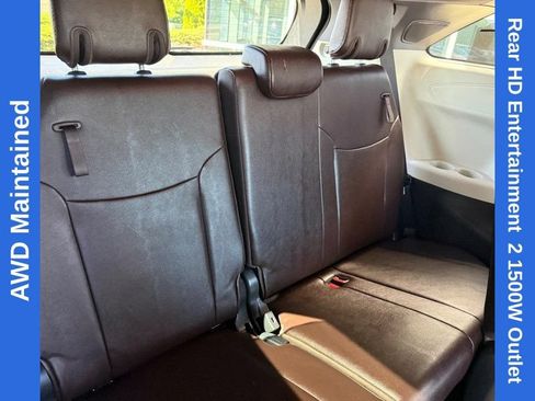 Used 2022 Toyota Sienna Platinum AWD/4WD image 13