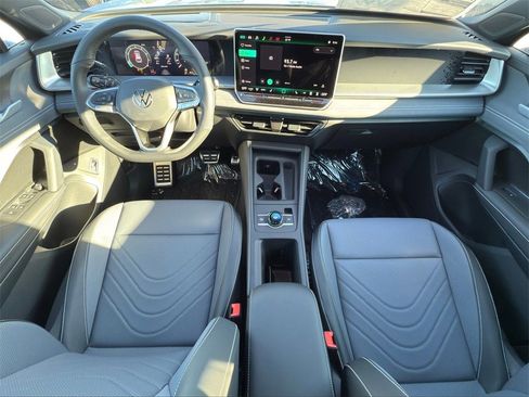 New 2026 Volkswagen Tiguan SE R-Line image 22