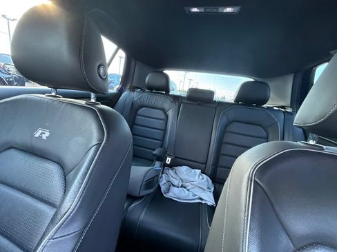 Used 2019 Volkswagen Golf R 4-Door AWD/4WD image 10