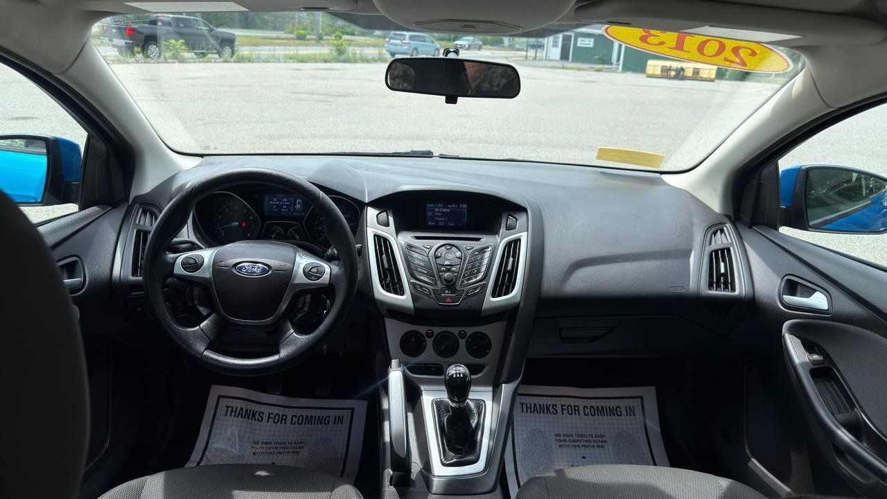 Used 2013 Ford Focus SE w/ SE Winter Pkg FWD image 16