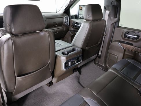 Used 2022 GMC Sierra 3500 Denali image 35