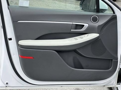 Used 2025 Hyundai Sonata SEL FWD image 9
