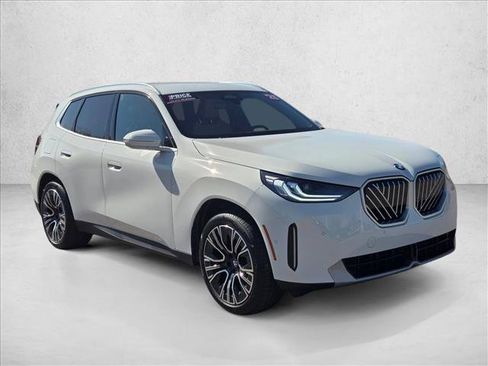 Certified 2025 BMW X3 xDrive30i AWD/4WD image 3