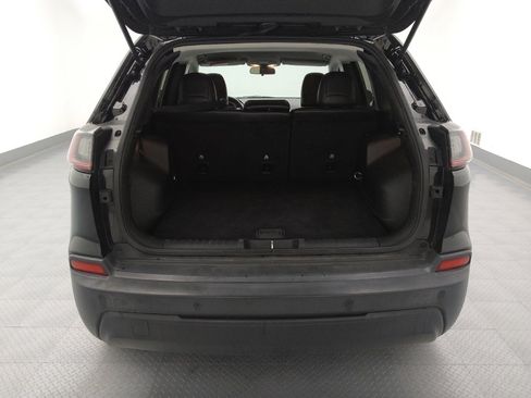 Used 2019 Jeep Cherokee Latitude Plus image 29