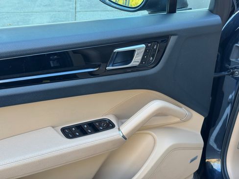 Used 2019 Porsche Cayenne image 21