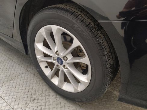 Used 2020 Ford Fusion SE image 31