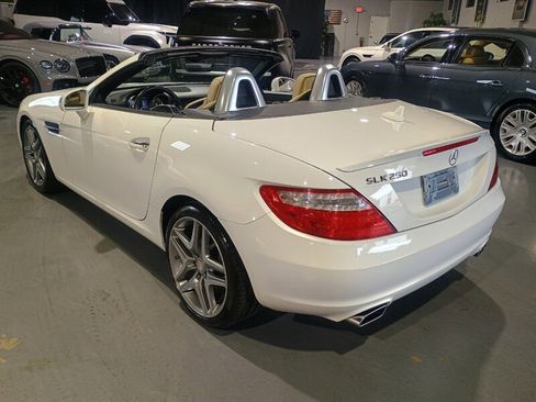 Used 2015 Mercedes-Benz SLK 250 w/ Premium Package image 3