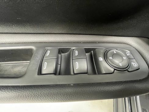 Used 2023 GMC Terrain SLE AWD/4WD image 13
